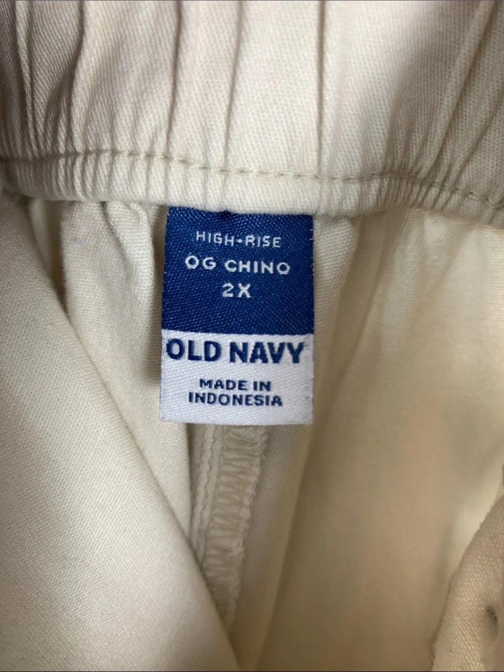 Old Navy Women’s Cream Straight-Leg Chinos